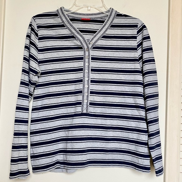 Triumph pajama top S Gray and Black Striped - Picture 1 of 4